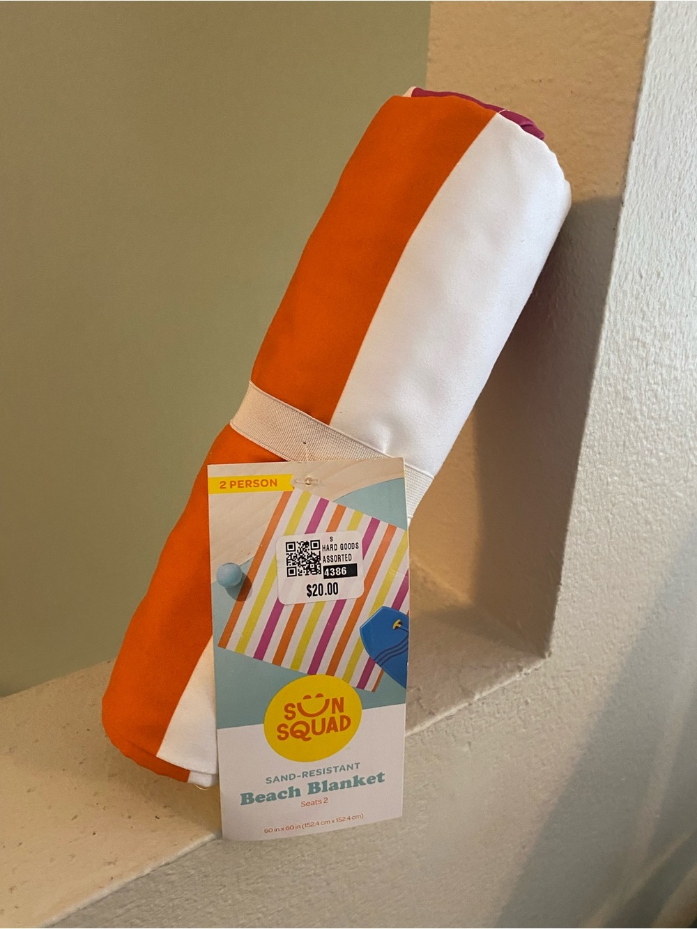 Sun Squad. Orange/ White/burgundy Beach Blanket. 60X60. New. Sand Resistant.